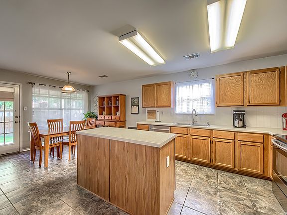 4th image of 3601 MARIETTA LN