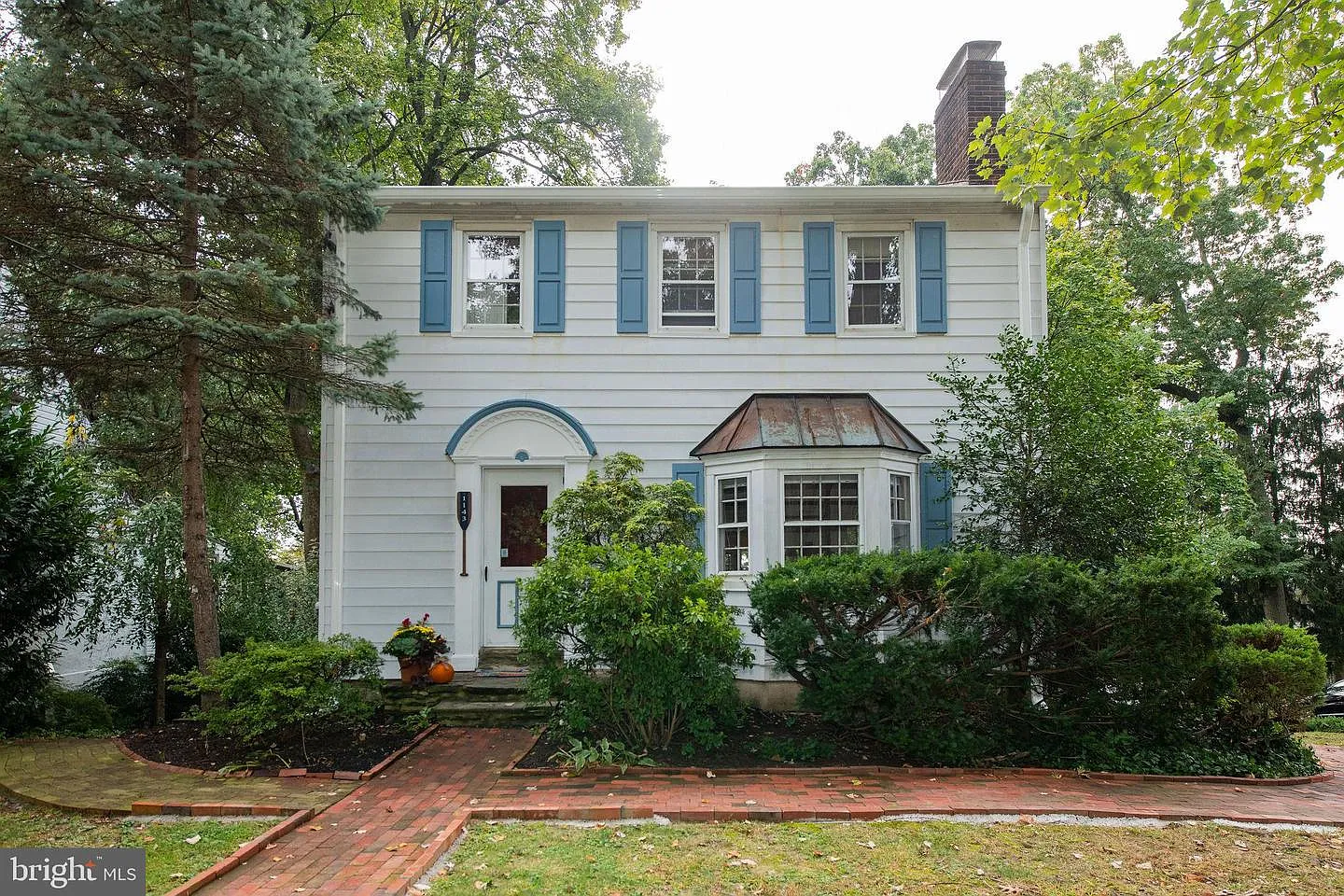 1143 Edge Hill Rd photo 1