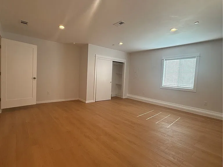 3533 Brandon St — Photo 15