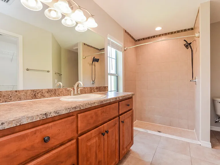 11546 Lake Dr — Photo 12