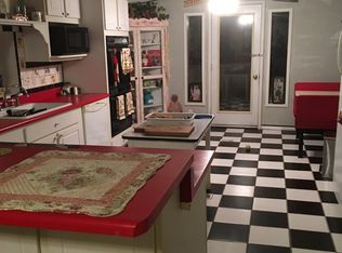 94 Cloe Ln, Reeds Spring, MO 65737