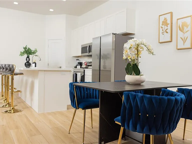 2707 W Kerria Ave — Photo 30
