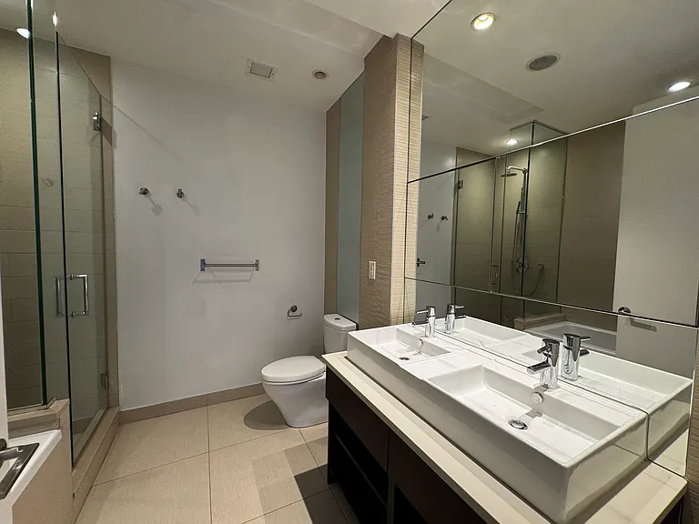 65 Ainslie St #202 — Photo 6