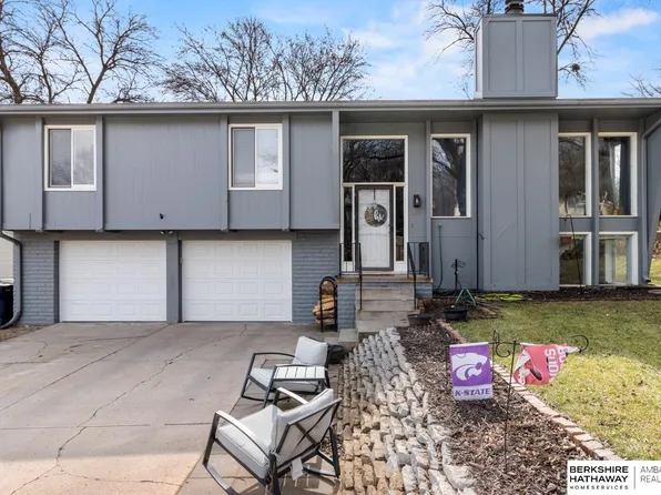 305 Brooks Pl, Bellevue, NE 68005