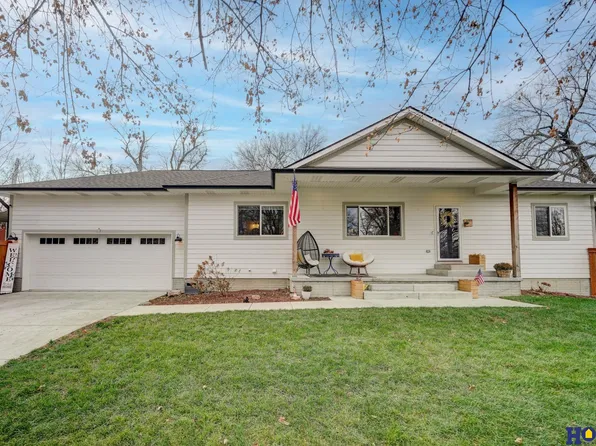 5201 Meredeth St, Lincoln, NE 68506