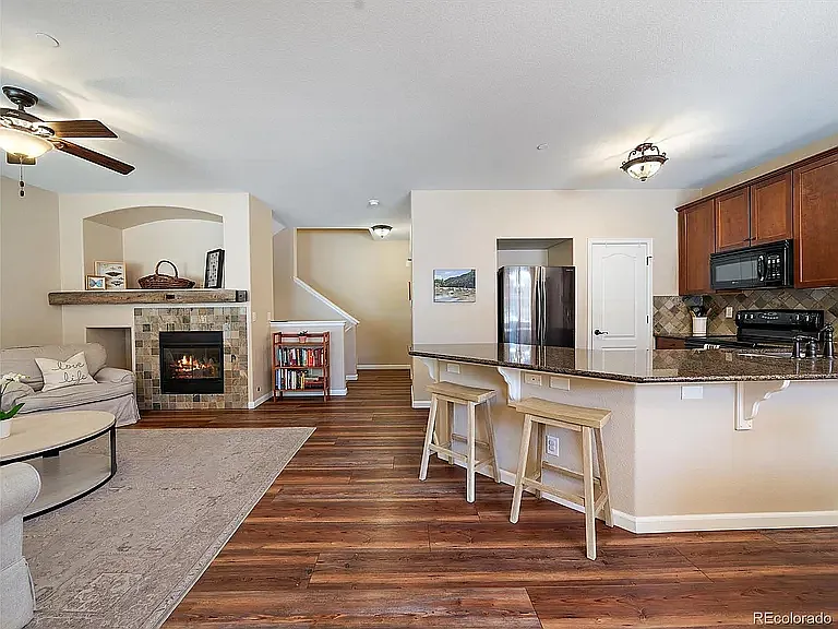 31112 Black Eagle Dr — Photo 2