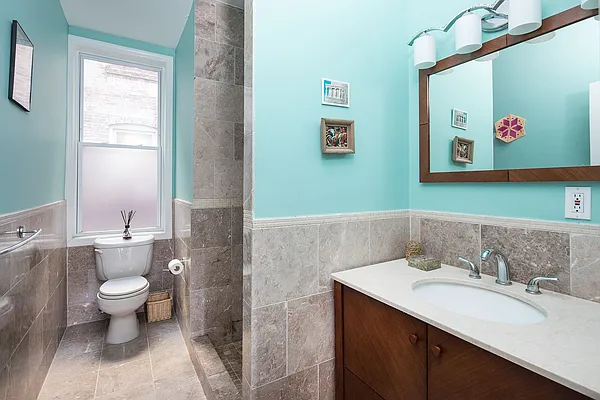 Sold by Compass | media 5