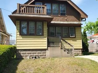1926 W Keefe Ave #A, Milwaukee, WI 53206