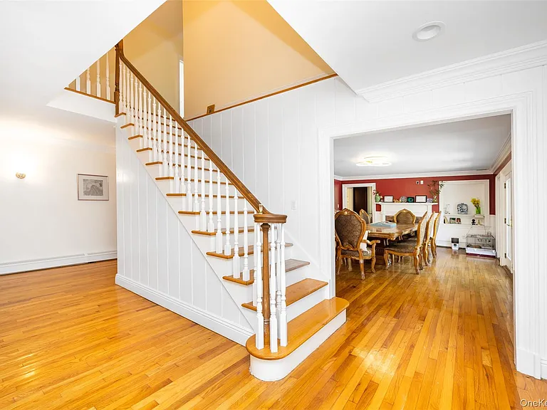 235 Centre Island Rd — Photo 10