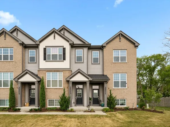 3S513 Barkley Ave, Warrenville, IL 60555