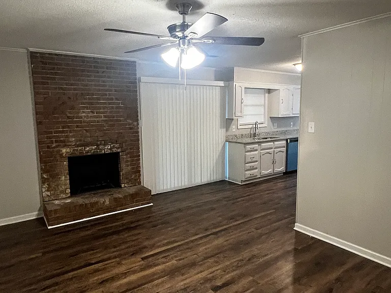 8702 Oakhaven Dr — Photo 4