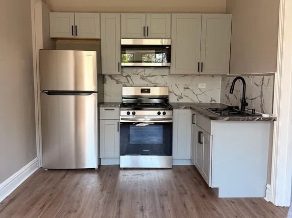 212 S 5th Ave APT B7, Maywood, IL 60153