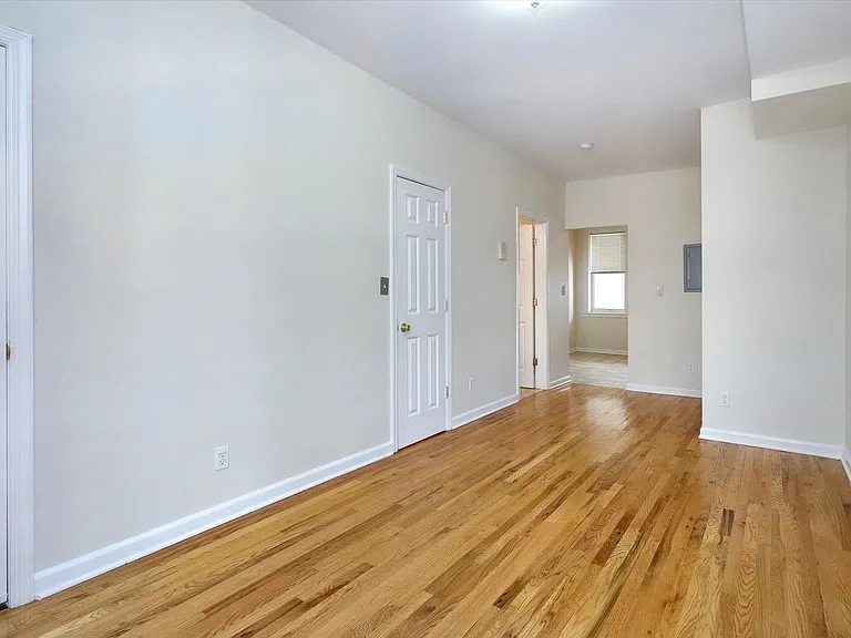 80 Pine St #2 — Photo 5