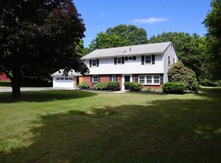 237 River Rd, Andover, MA 01810