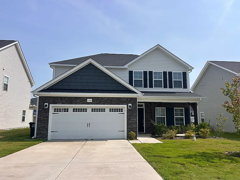 104 Wicklow Ct — Photo 1