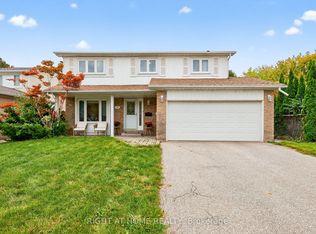 16 Mayvern Cres, Richmond Hill, ON L4C 5J4