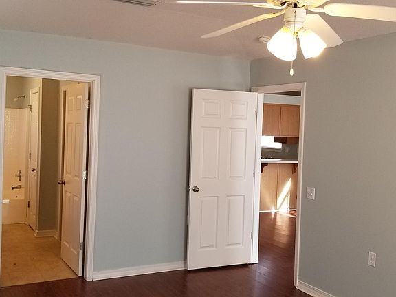 2nd image of 3122 Flintlock Dr