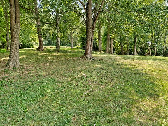 5th image of 334 N 7th Avenue