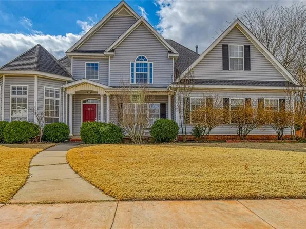 212 Tisbury Rd, Norman, OK 73071