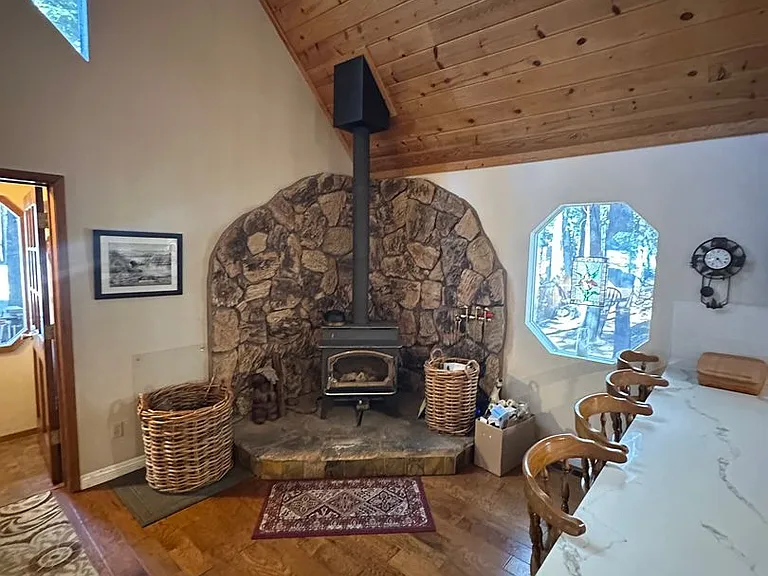 11275 Chalet Rd — Photo 6