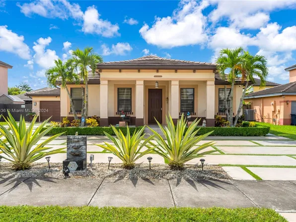 12764 SW 204th St, Miami, FL 33177