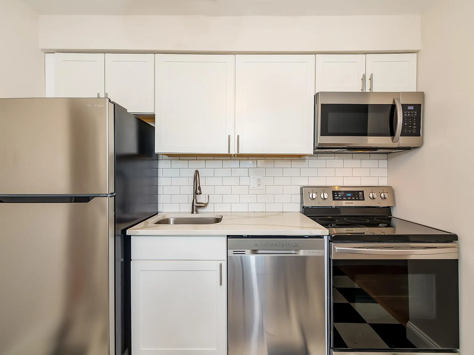 1 bed, 750 sqft, $1,025 — Photo 2