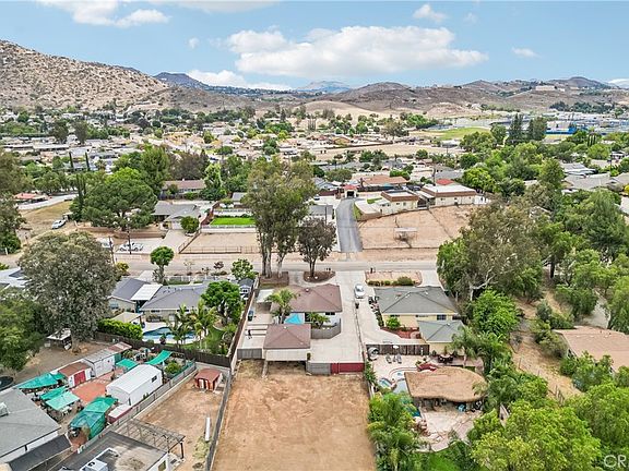 2nd image of 2448 Corona Ave