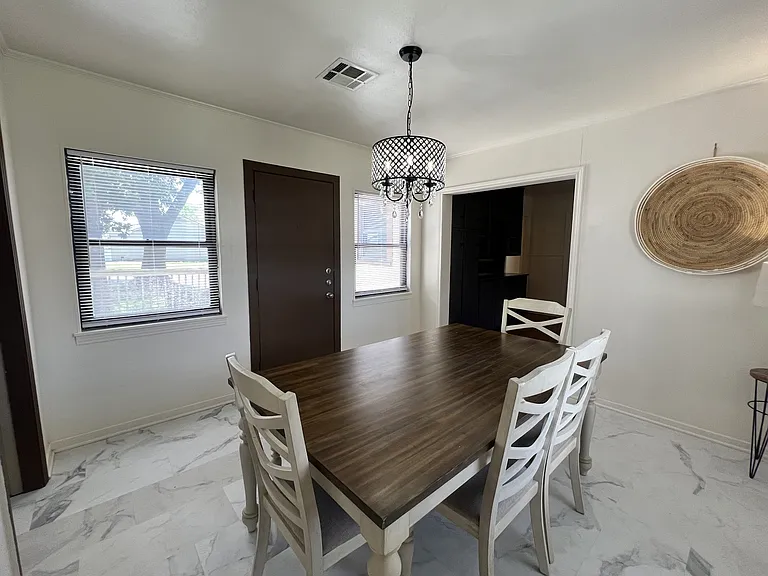 1519 S 43rd St — Photo 20
