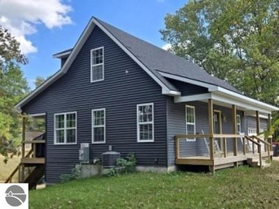 8778 Edgewater Dr, Stanwood, MI, 49346