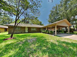 1709 N Thompson St, Conroe, TX 77301