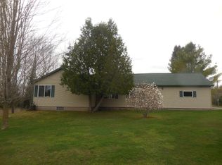 N8299 Huntington Rd, Gresham, WI 54128