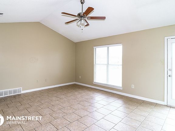4th image of 4206 Blackstone Dr