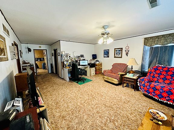2nd image of 123 W South St