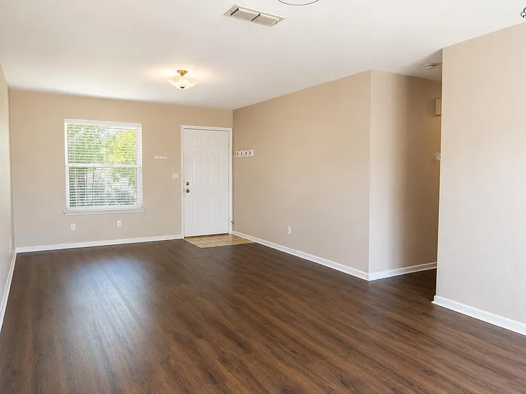 4724 Cape Cod Dr — Photo 3