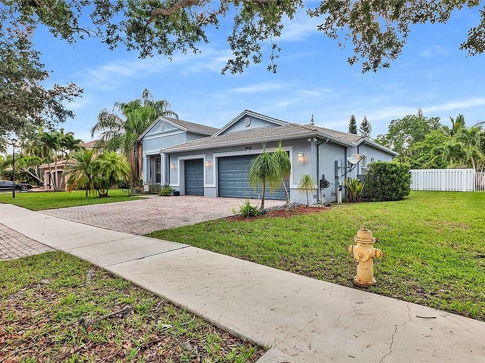 1st image of 4808 Tropicana Avenue