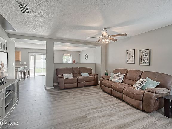 5th image of 785 Rembrandt Ave #17