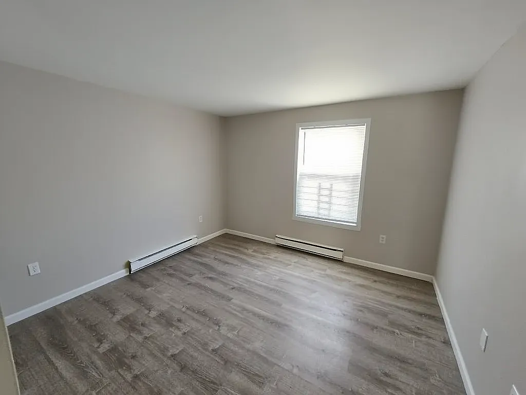 2 bed, 900 sqft, $1,850 — Photo 2
