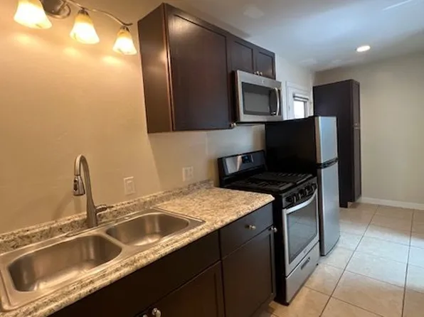 7085 Mohawk St #A, San Diego, CA 92115