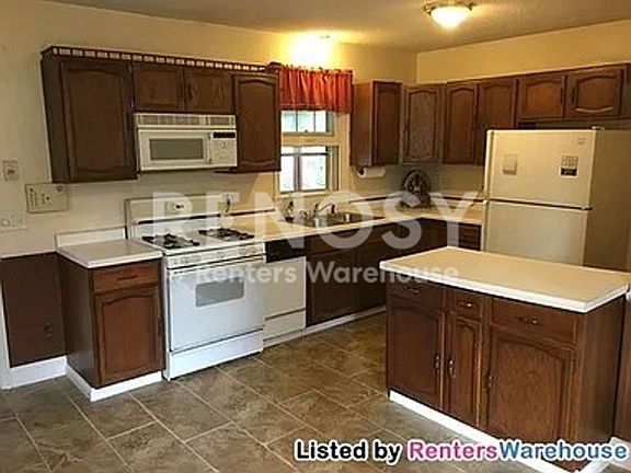 2nd image of 3116 Mondamin St