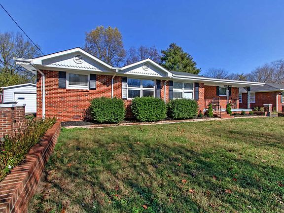 3rd image of 918 Glenwood Dr