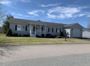 71 Brookstone Dr, Bridgewater, MA 02324