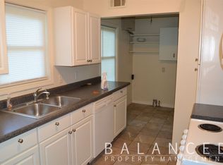 5526 SW 14th St, Topeka, KS 66604