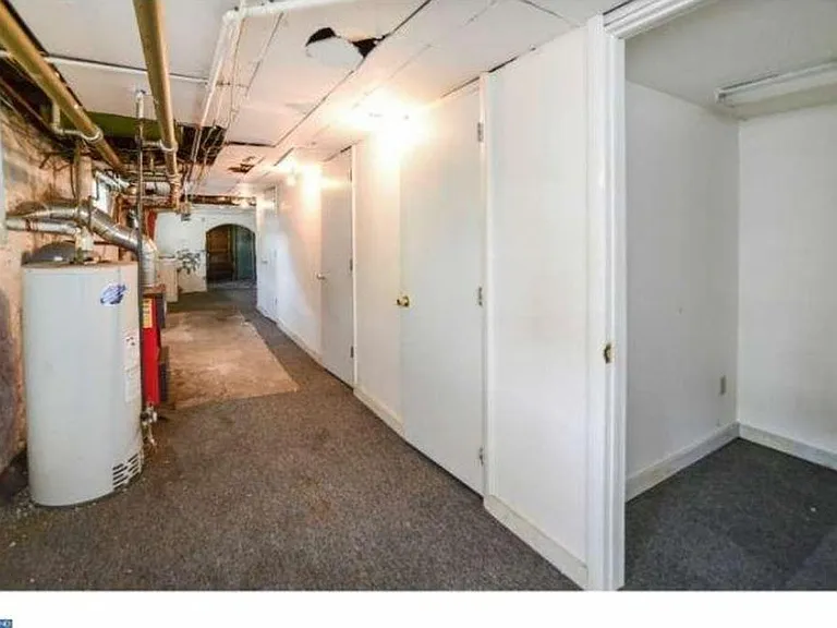 4430 Mitchell St — Photo 21