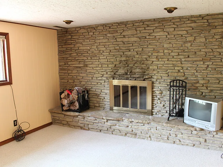 2817 Canterbury Dr — Photo 16