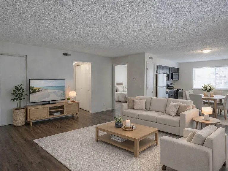 5625 S Grand Blvd #2D — Photo 4
