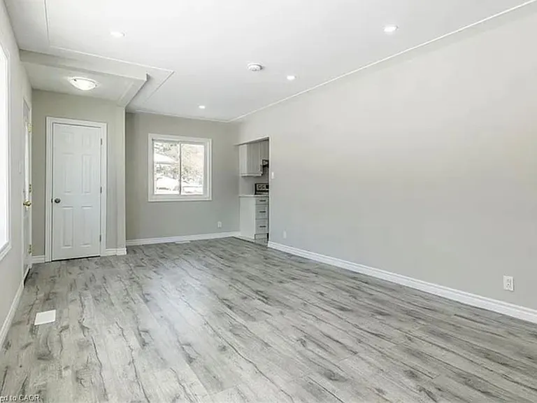 116 Siebert Ave #MAIN — Photo 4