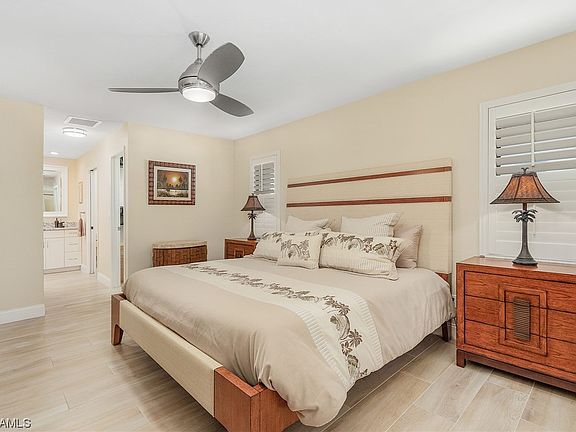 4th image of 4413 SW 25th Ct