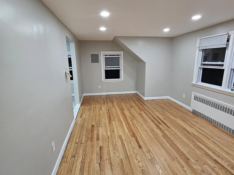150 Illinois Ave #2 — Photo 8