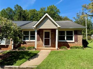 1712 Beaucrest Ave, High Point, NC 27265