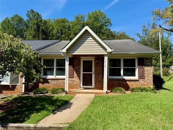 1712 Beaucrest Ave, High Point, NC 27265